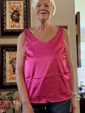 V-Neck Satin Sleeveless Tank Top - Hot Pink